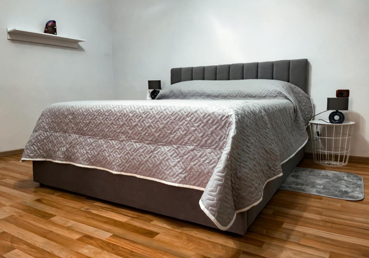 Vila Kodra Тирана Экстерьер фото